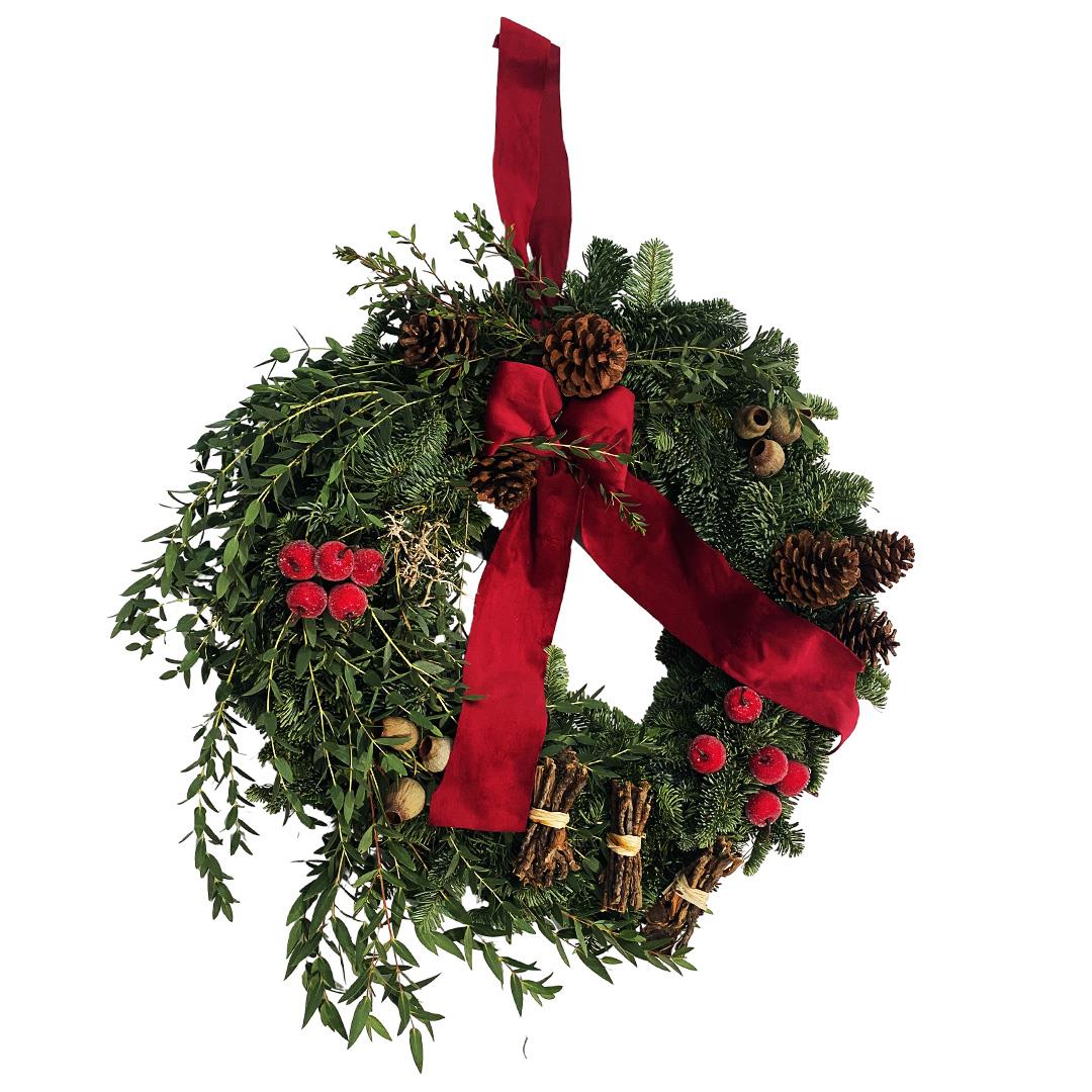 Coroa de Natal c/ Pinheiro, Eucalipto natural e elementos decorativos (40cm diâmetro)