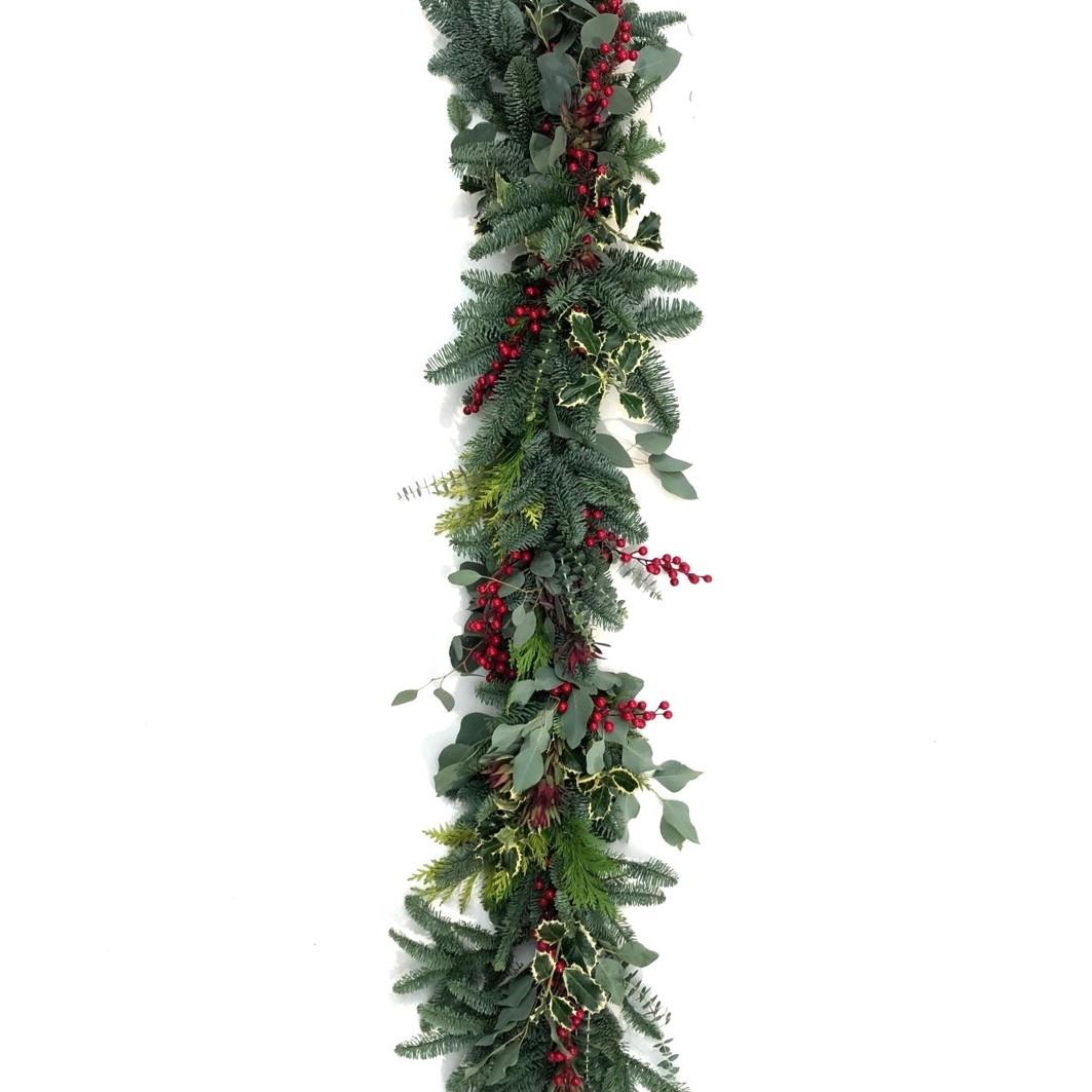 Grinalda com Pinheiro e Azevinho naturais (120cm comprimento)